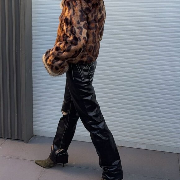 Unreal Fur Hidden Tiger NWT - Picture 5 of 12